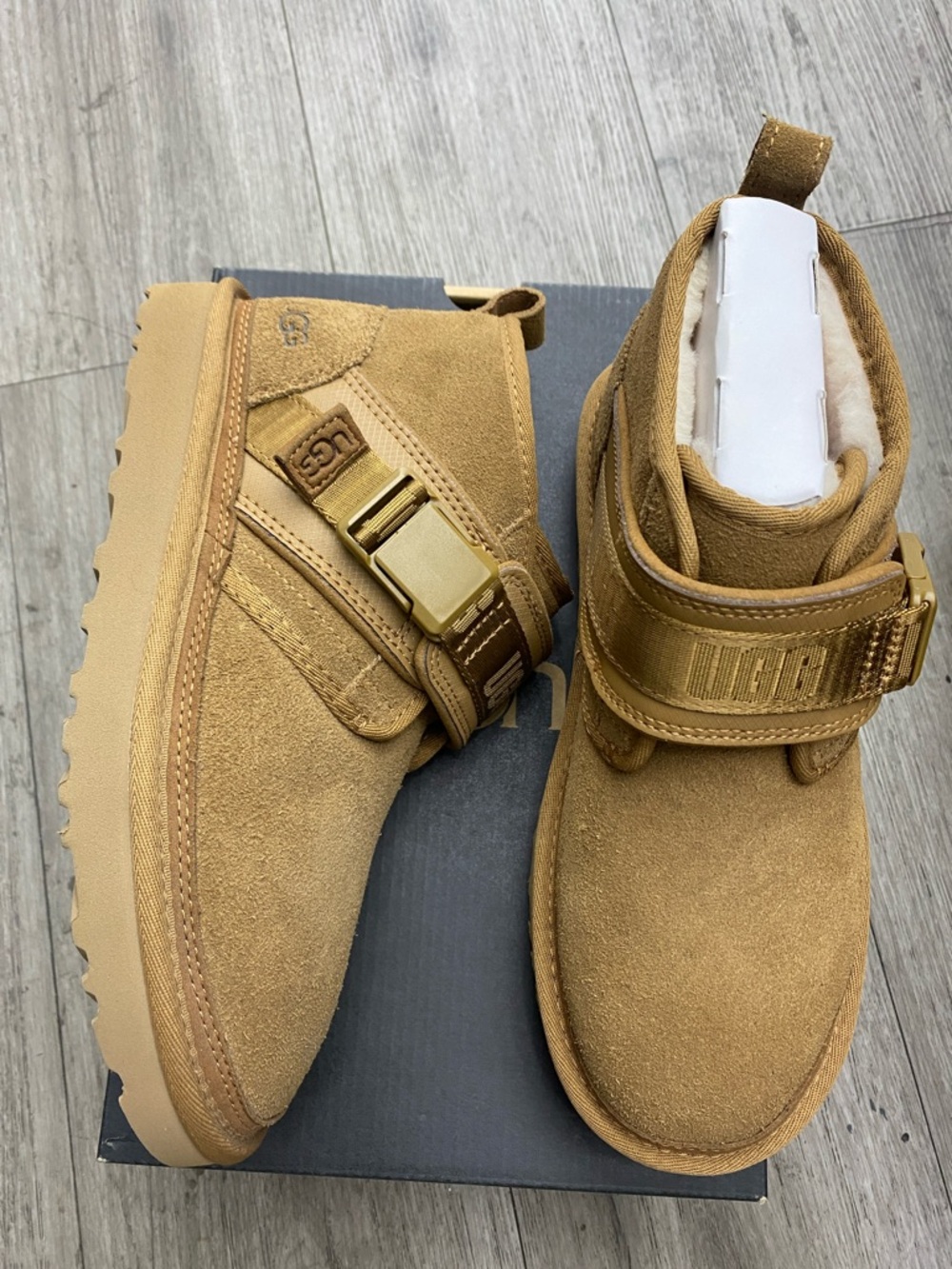 UGG Neumel Snapback Boots – Men’s Casual Chukka – Suede – Comfortable & Stylish